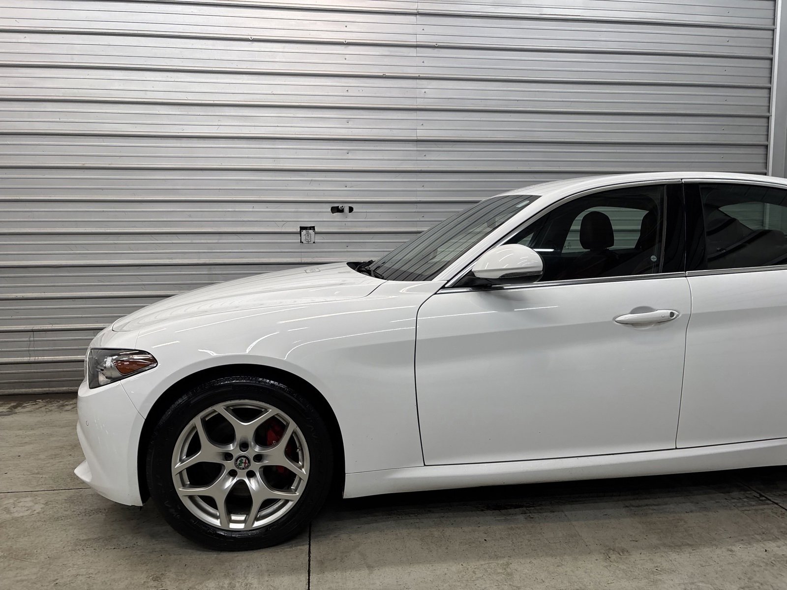 Used 2020 Alfa Romeo Giulia Ti image 3