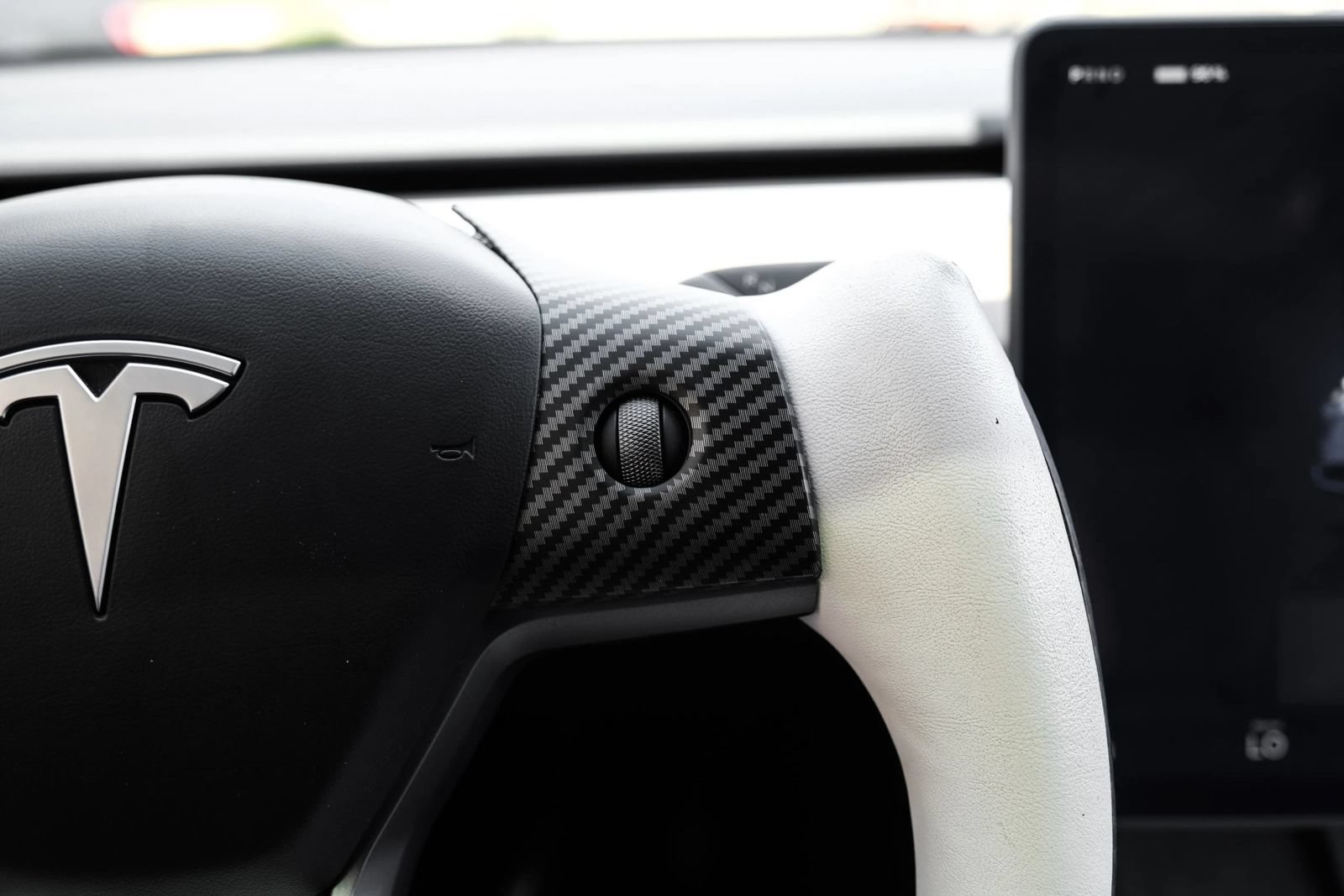 Used 2025 Tesla Model Y Long Range RWD image 17