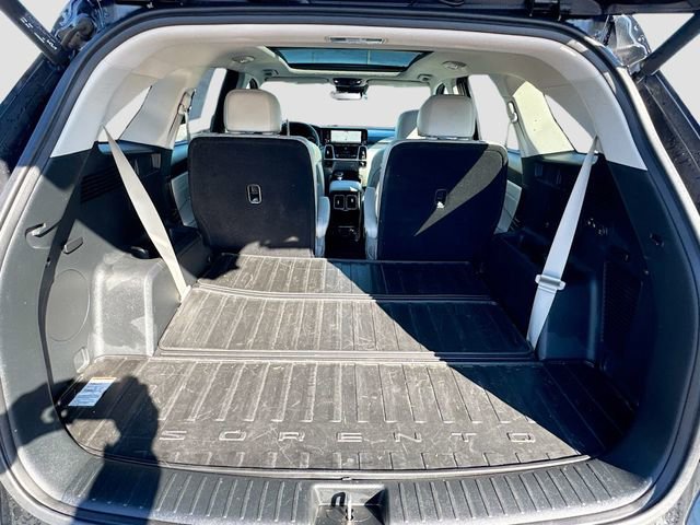 Certified 2023 Kia Sorento SX image 30
