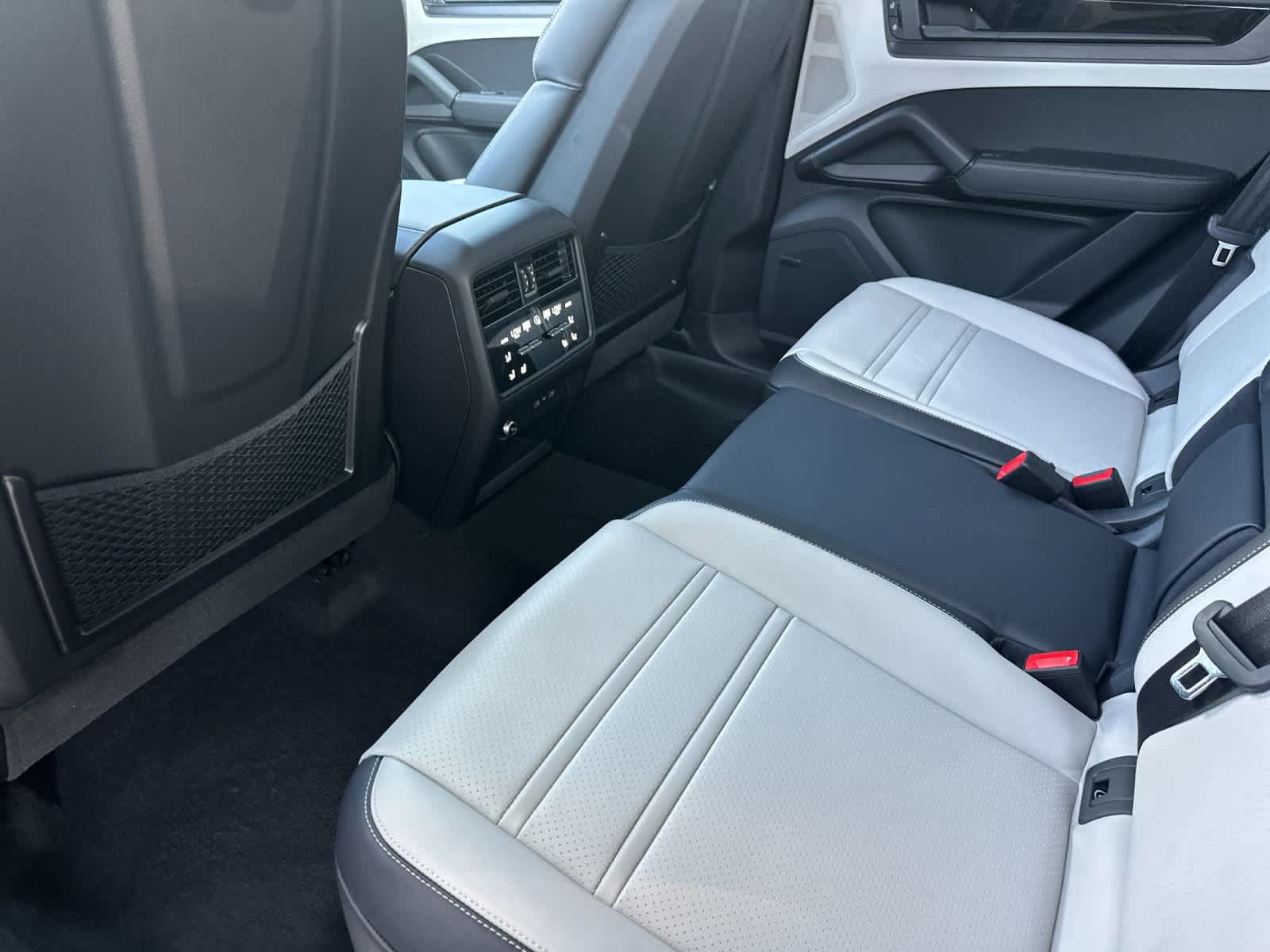 New 2026 Porsche Cayenne GTS AWD/4WD image 13