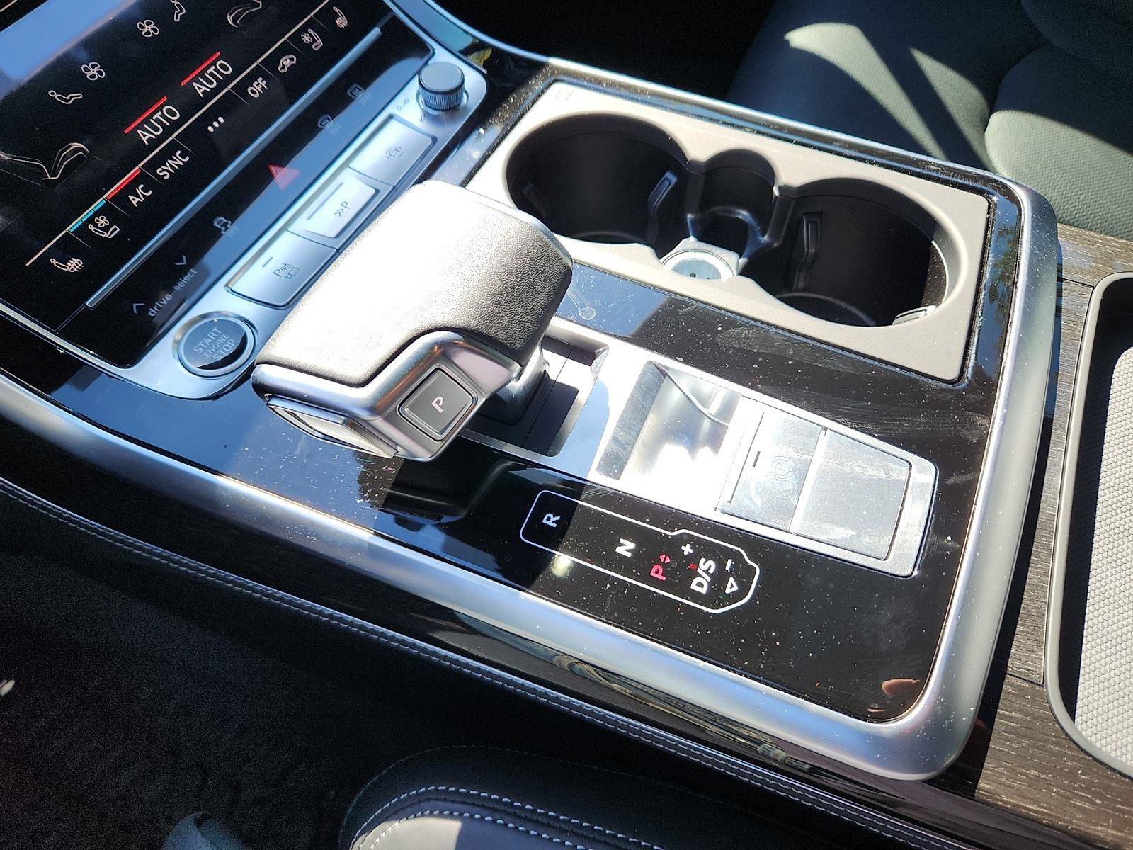 Used 2025 Audi Q7 3.0T Prestige w/ Prestige Package image 14