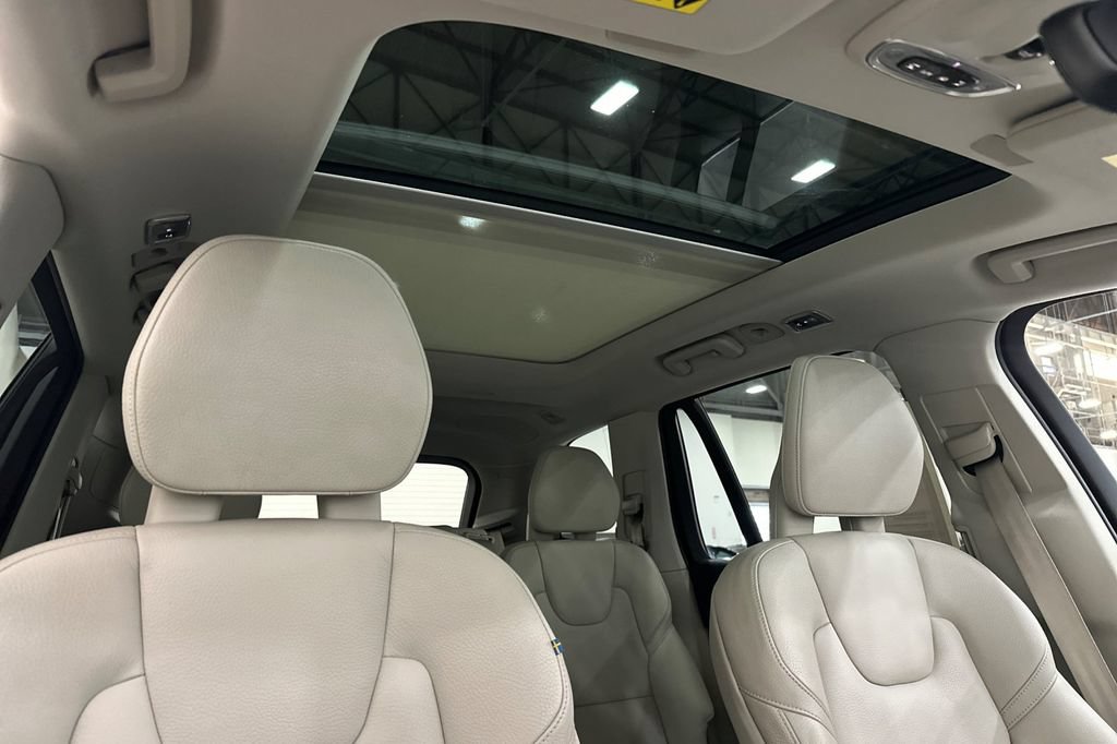 Used 2017 Volvo XC90 T6 Momentum w/ Vision Package AWD/4WD image 20