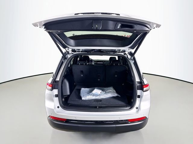 New 2025 Jeep Grand Cherokee Limited w/ Black Appearance Package image 24