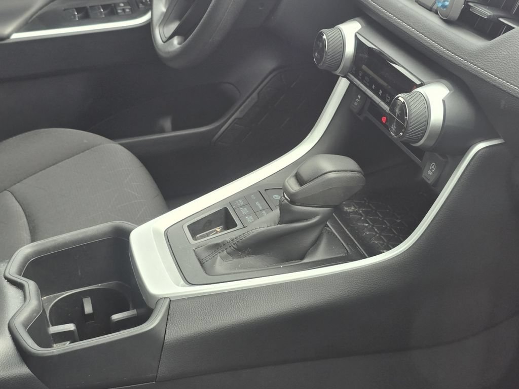 Used 2024 Toyota RAV4 XLE AWD/4WD image 14