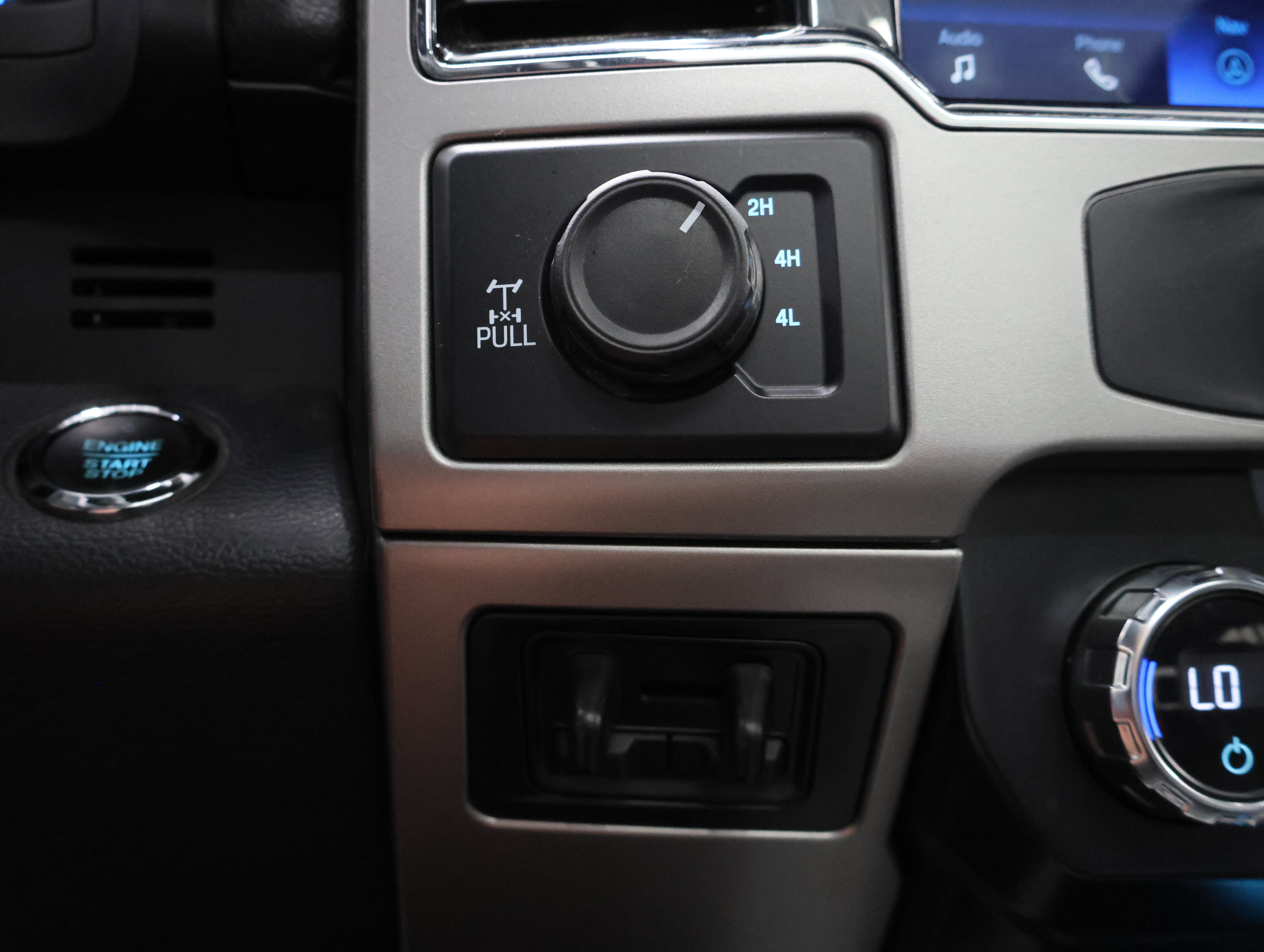 Used 2022 Ford F250 Lariat w/ Tremor Off-Road Package AWD/4WD image 47