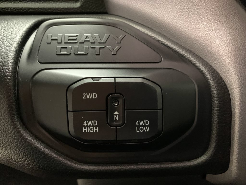Used 2026 RAM 2500 Laramie AWD/4WD image 30