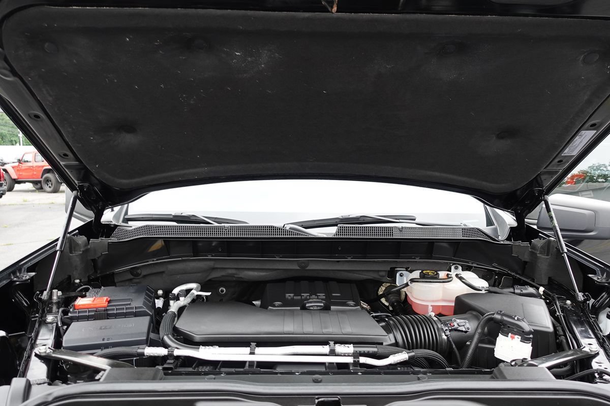 Used 2024 Chevrolet Silverado 1500 Custom AWD/4WD image 55