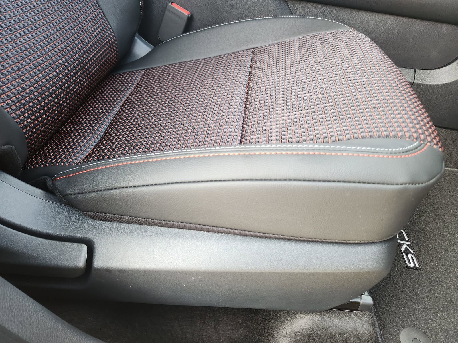 New 2026 Nissan Kicks SR image 22