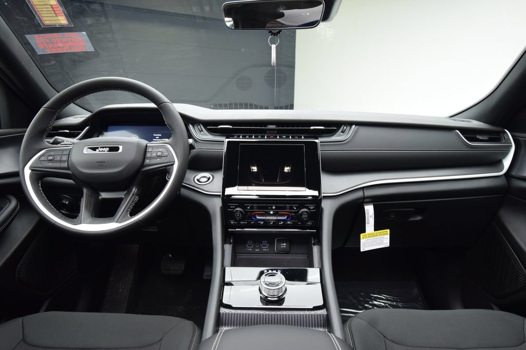 New 2026 Jeep Grand Cherokee Laredo X AWD/4WD image 38