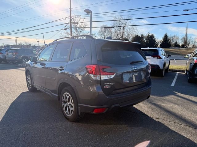 Used 2020 Subaru Forester Premium image 6
