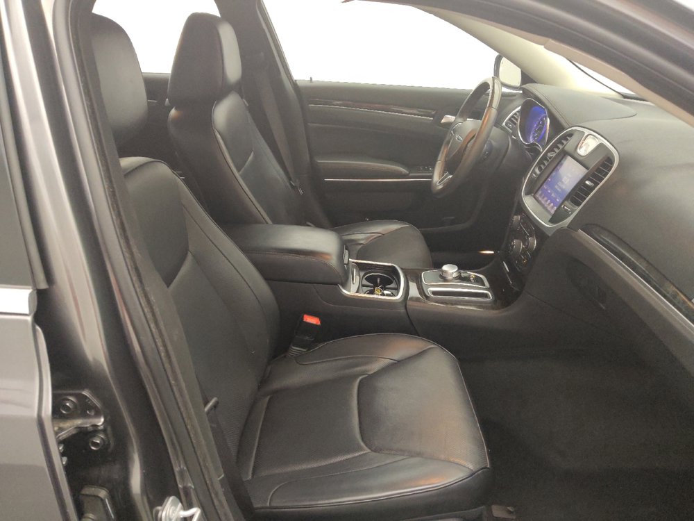 Used 2016 Chrysler 300 C w/ Safetytec Plus Group AWD/4WD image 21