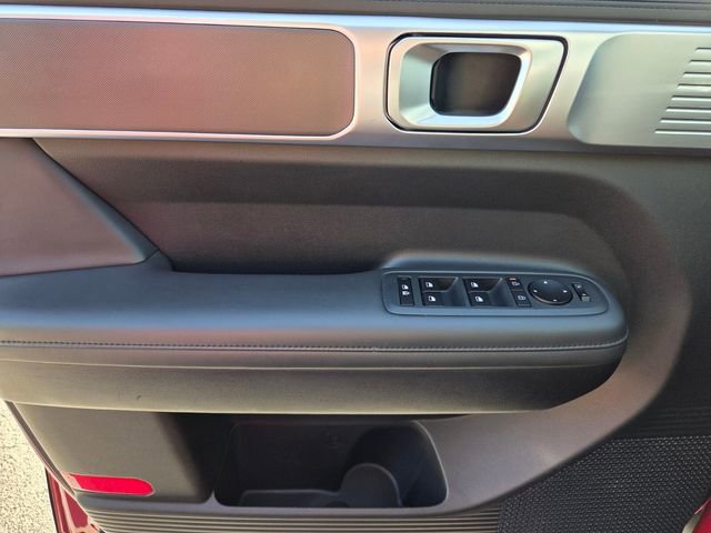 Used 2025 Hyundai Santa Fe SEL FWD image 35