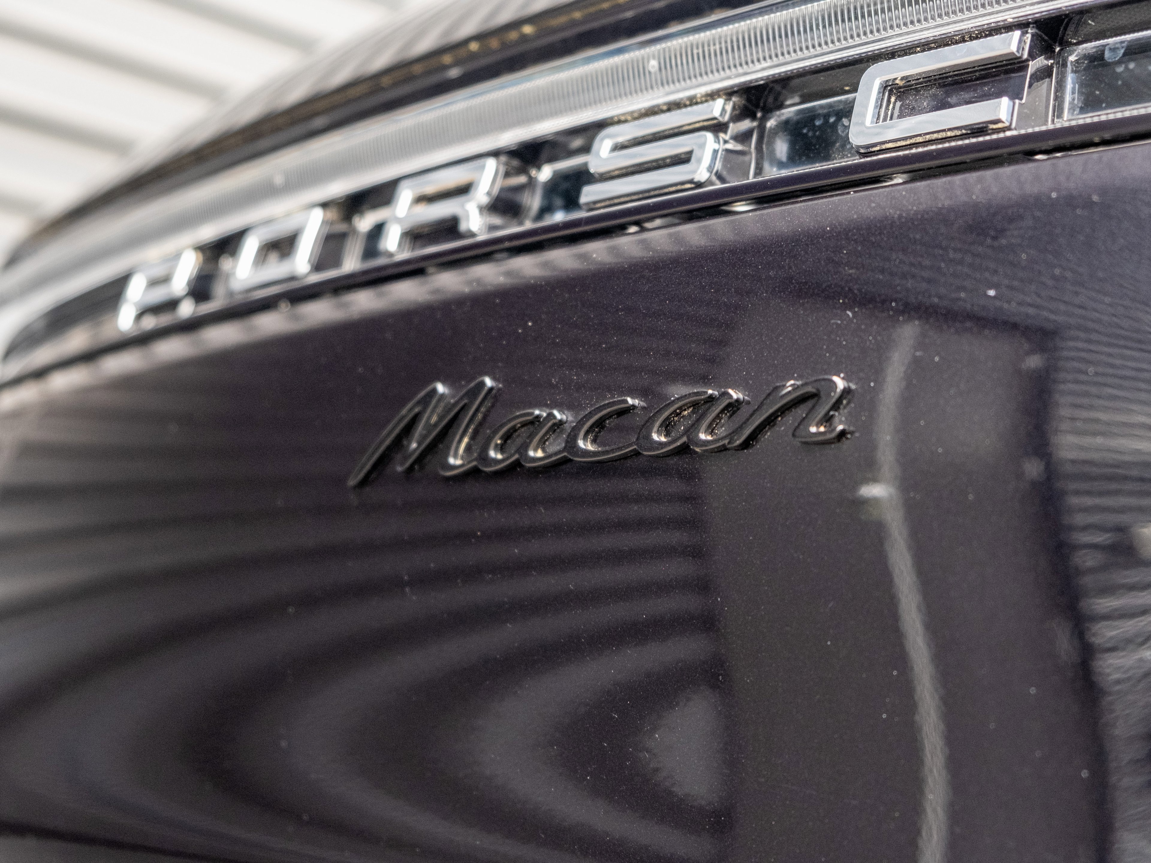 Certified 2025 Porsche Macan image 39