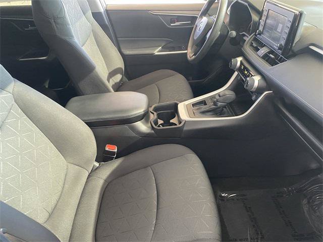 Certified 2021 Toyota RAV4 XLE w/ Convenience Package FWD image 32