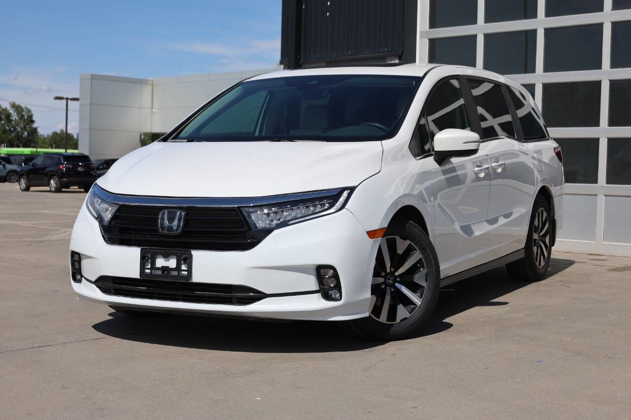 Used 2025 Honda Odyssey EX-L image 3