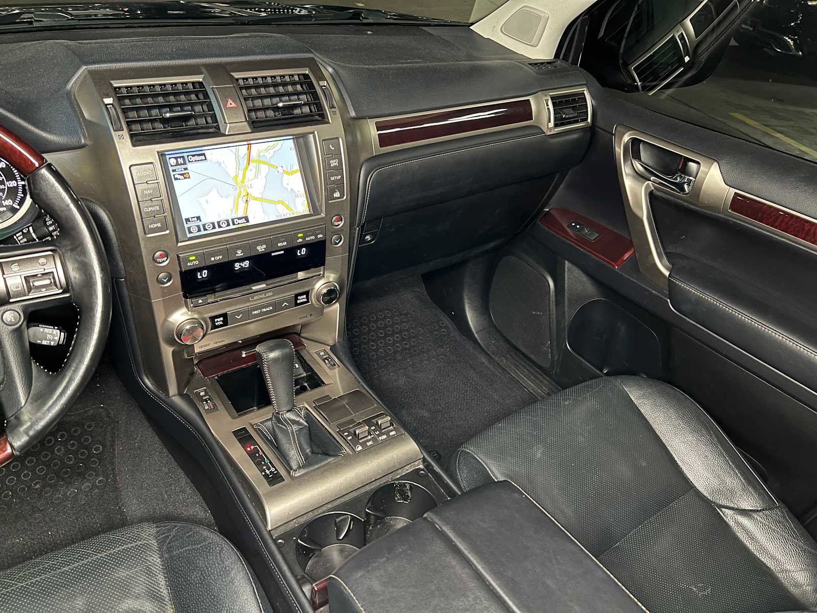 Used 2018 Lexus GX 460 Premium AWD/4WD image 34