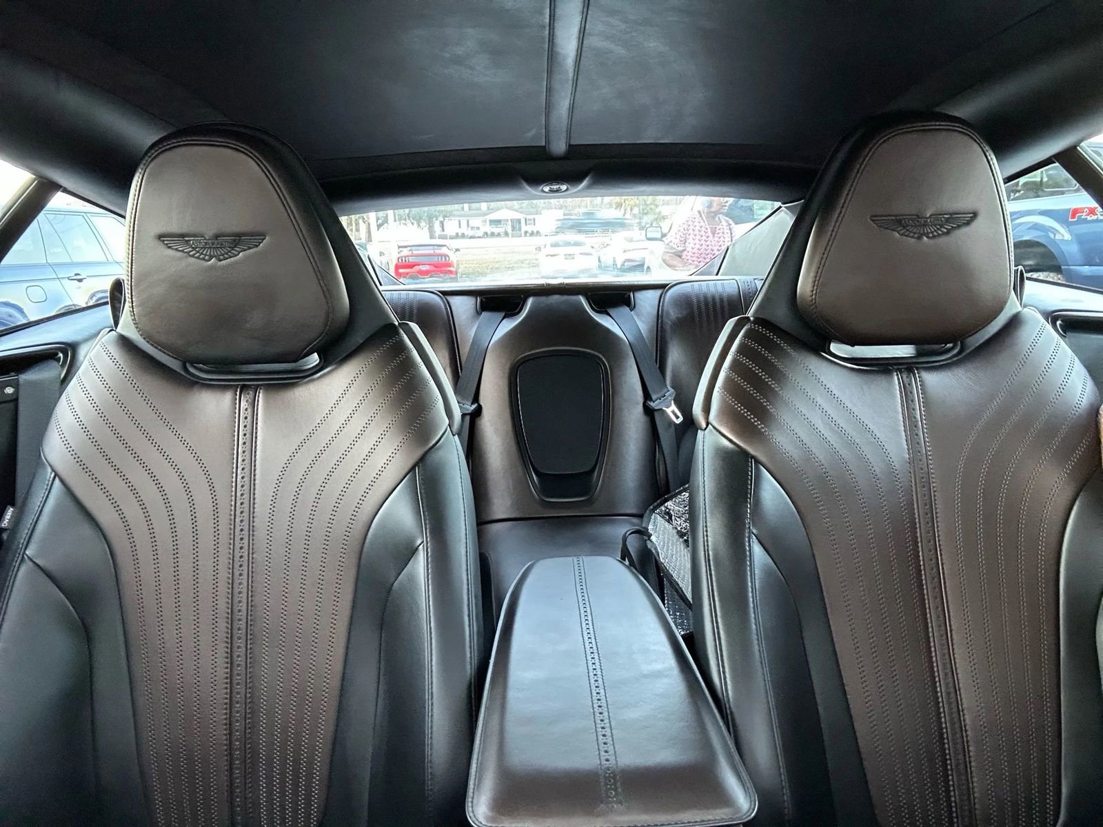 Used 2020 Aston Martin DB11 Coupe image 17