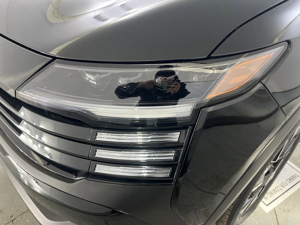 Used 2025 Nissan Kicks SV image 35