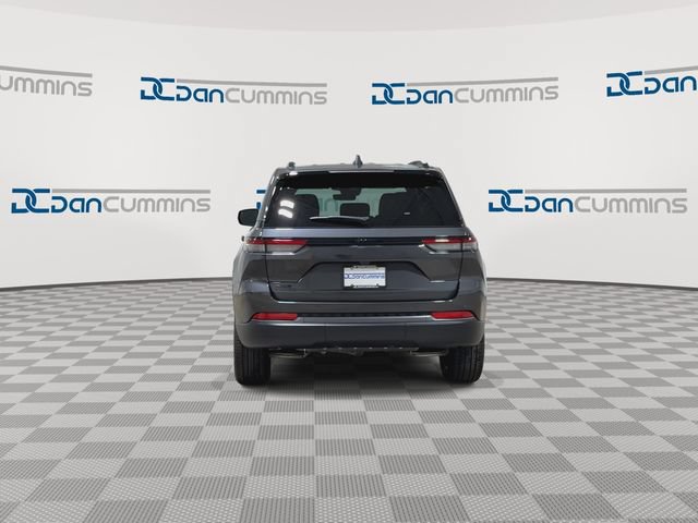 New 2026 Jeep Grand Cherokee Limited w/ Limited Altitude Package AWD/4WD image 7