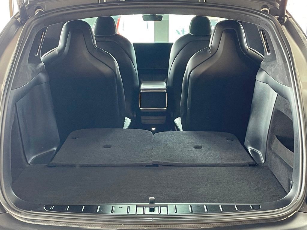 Used 2022 Tesla Model X Plaid image 23