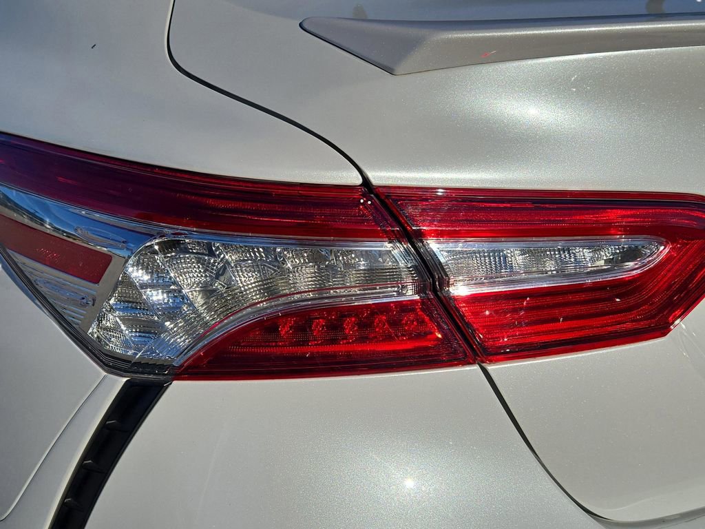 Used 2020 Toyota Camry XSE image 13