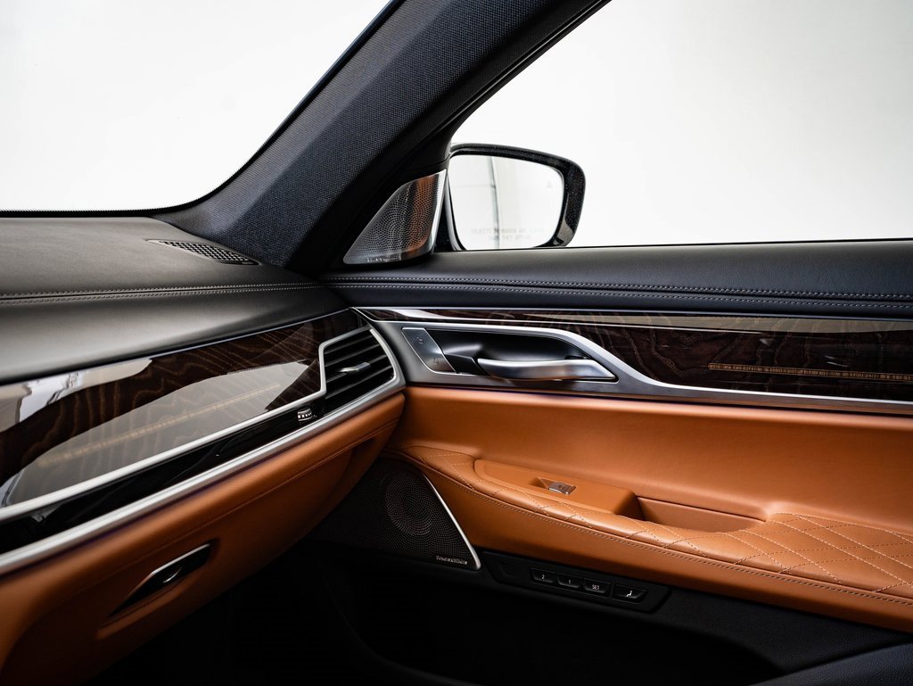 Used 2022 BMW ALPINA B7 xDrive image 40