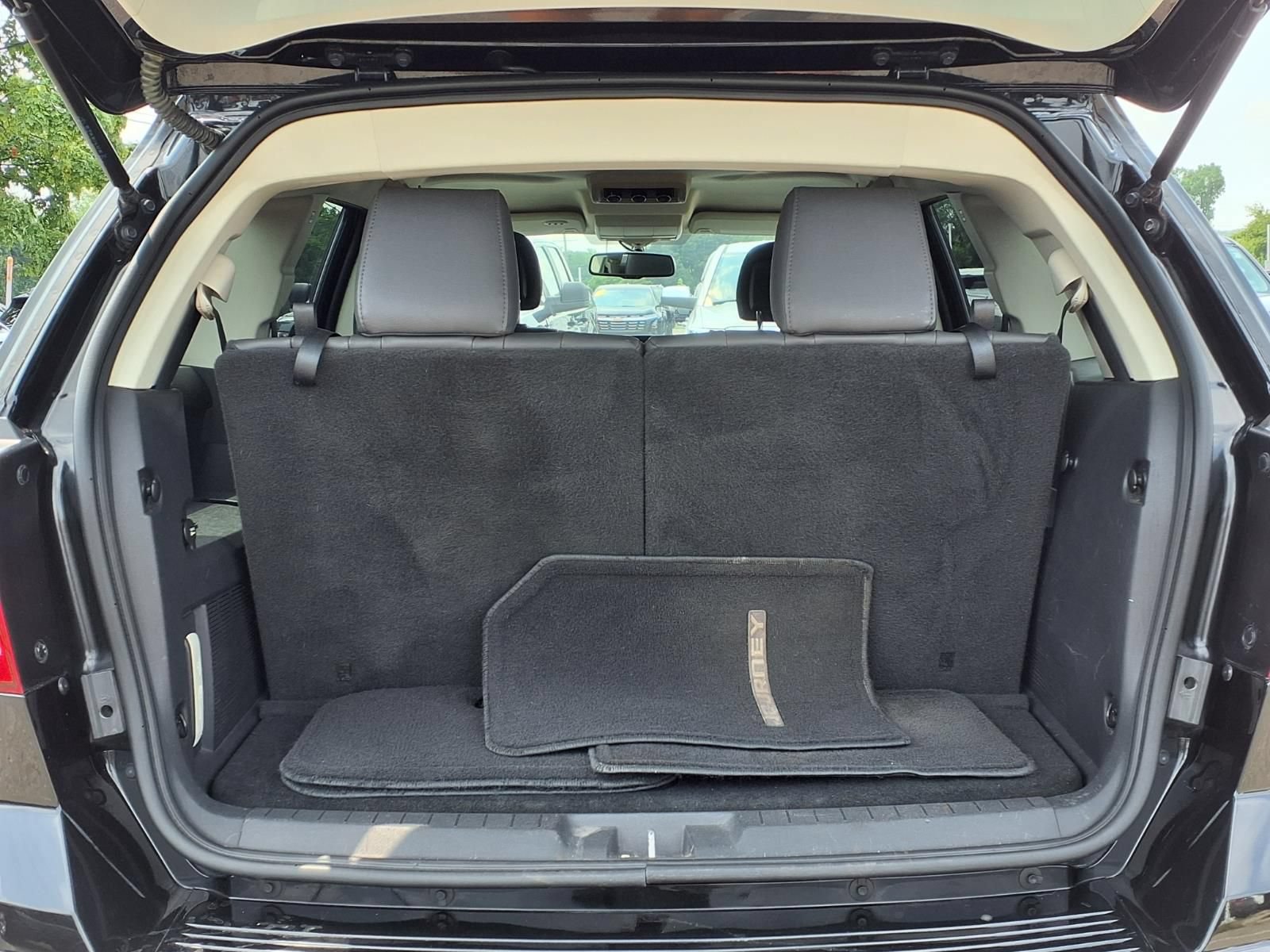 Used 2010 Dodge Journey R/T w/ Navigation & Sound Group I FWD image 11