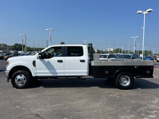Used 2022 Ford F350 XLT w/ Snow Plow Prep Package AWD/4WD image 4