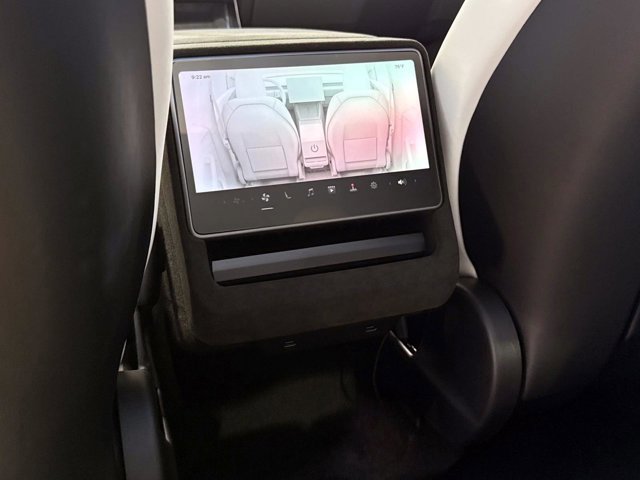 Used 2026 Tesla Model Y AWD image 16