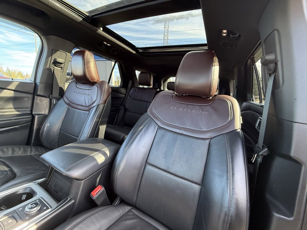Used 2020 Ford Explorer Platinum image 15