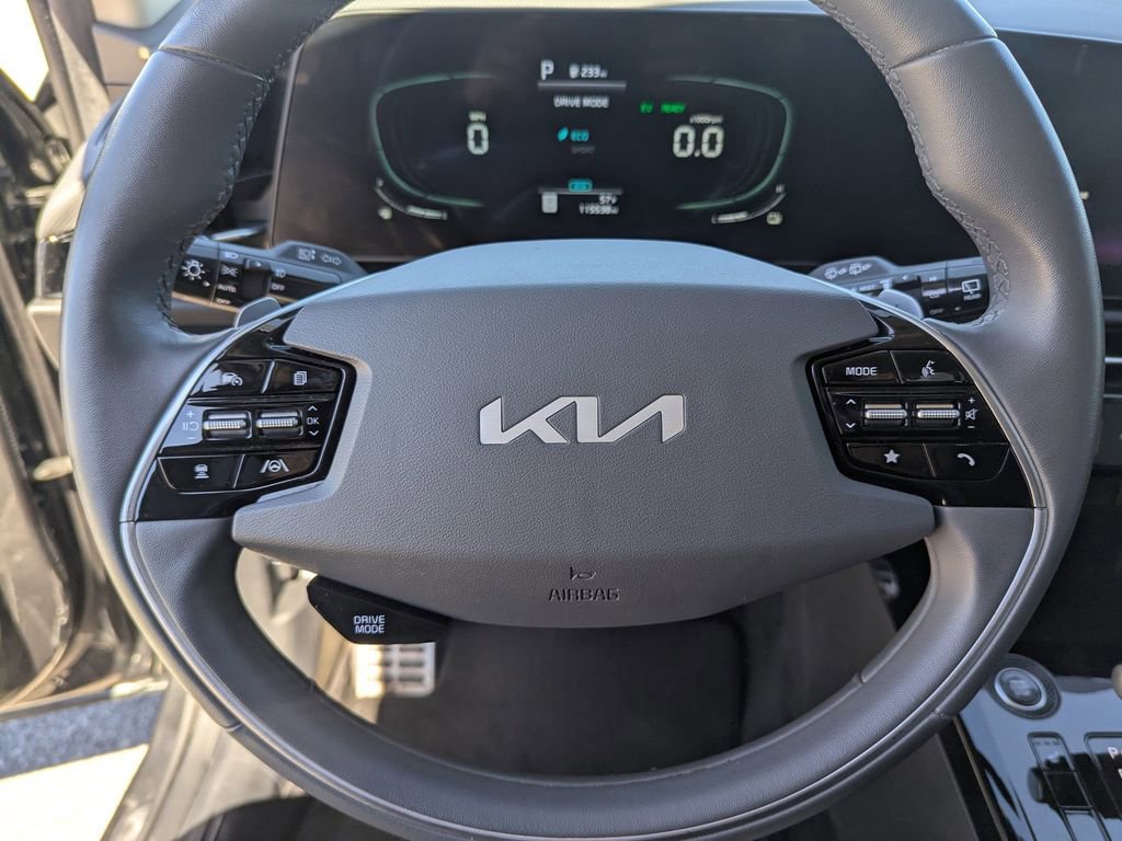 Used 2023 Kia Niro EX Touring image 27