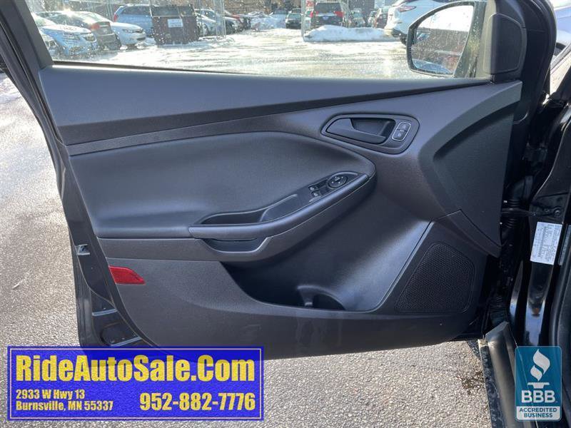 Used 2015 Ford Focus S image 9