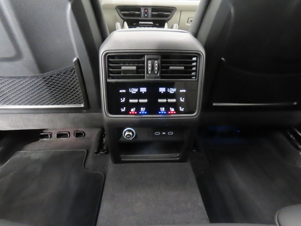 Certified 2026 Porsche Cayenne S AWD/4WD image 33