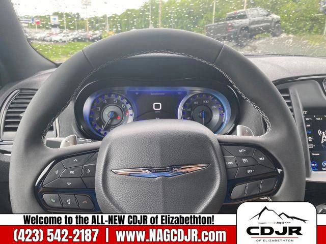 New 2023 Chrysler 300 S w/ Comfort Group image 22