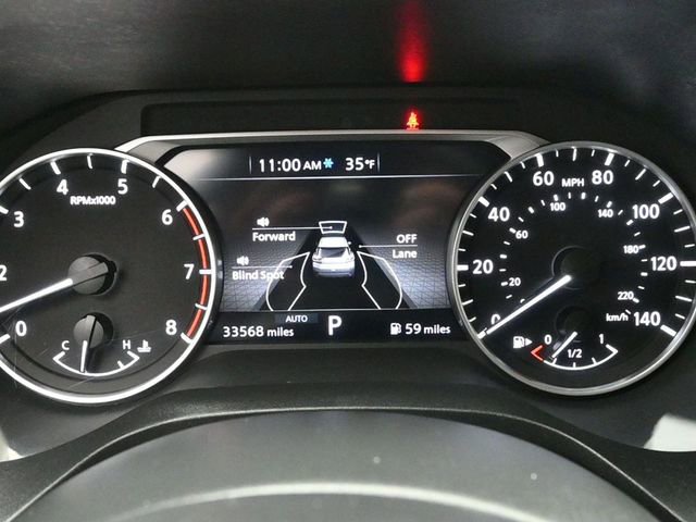 Used 2023 Nissan Rogue SV image 9