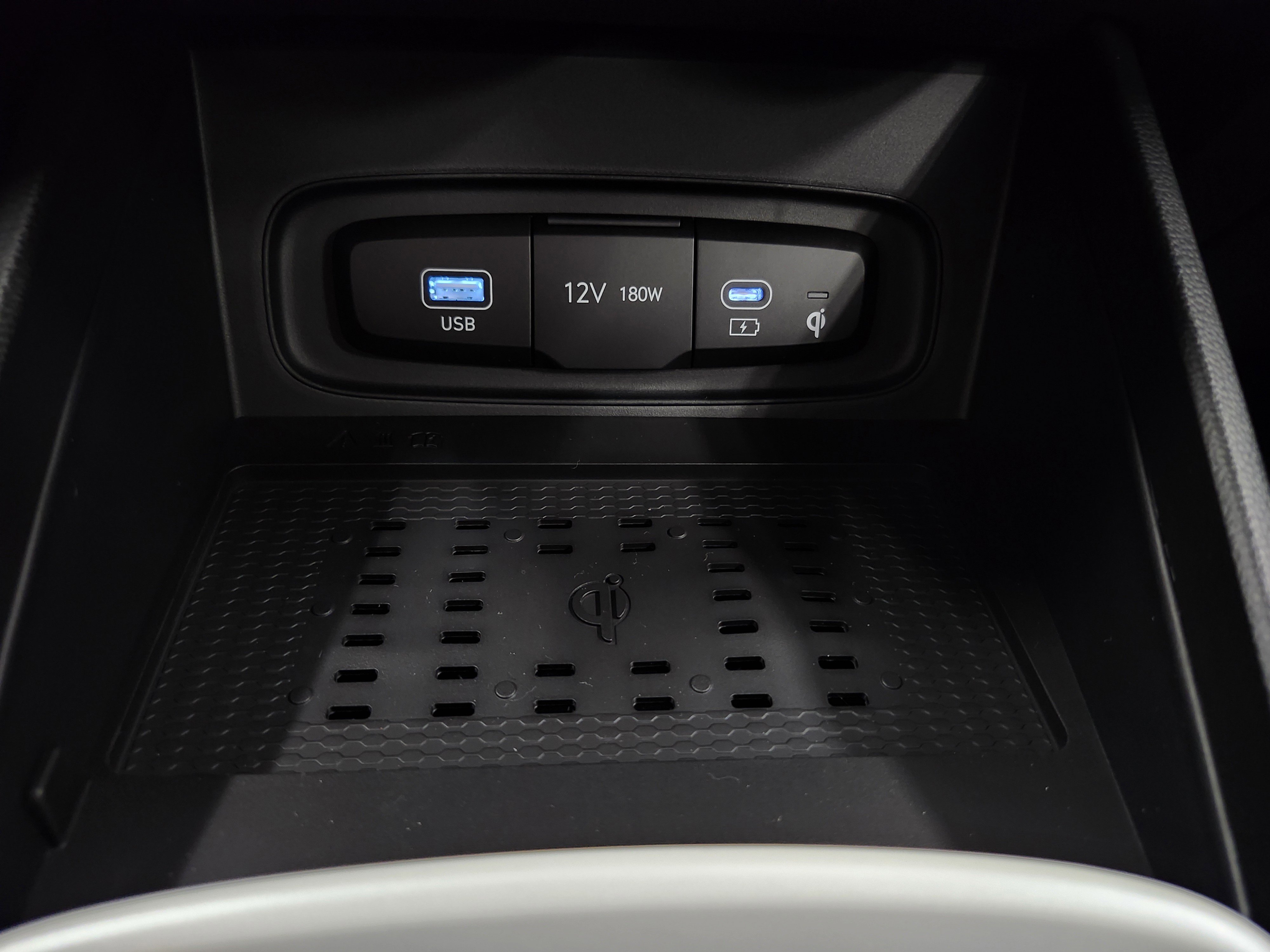 New 2026 Hyundai Venue SEL image 9