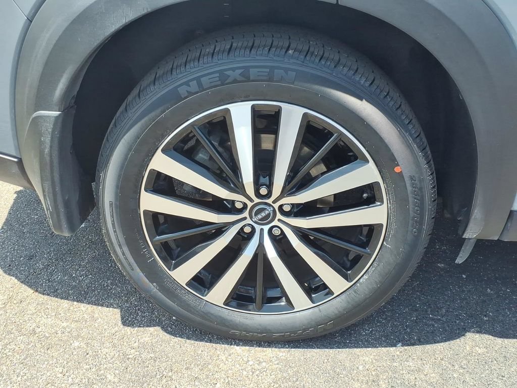 Used 2023 Nissan Pathfinder Platinum AWD/4WD image 9