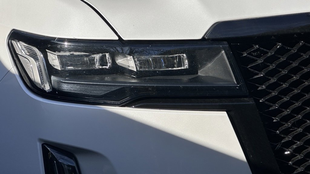 Used 2023 Cadillac Escalade Sport Platinum w/ LPO, ONYX Package image 2