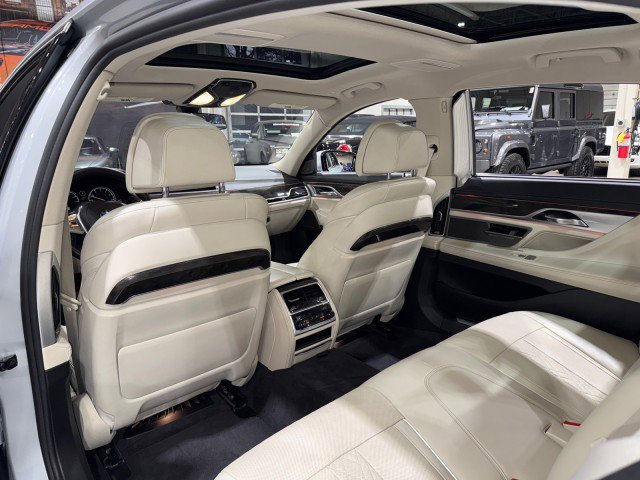 Used 2016 BMW 750i xDrive image 53
