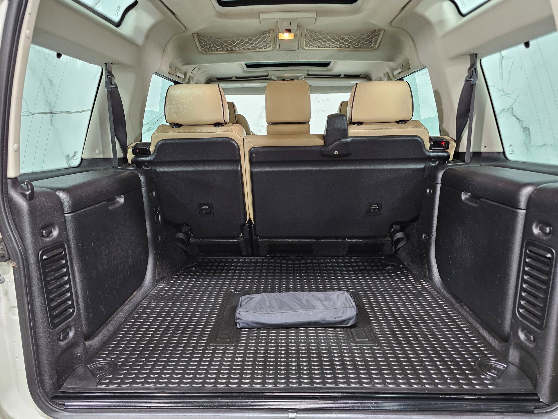 Used 2003 Land Rover Discovery SE image 13