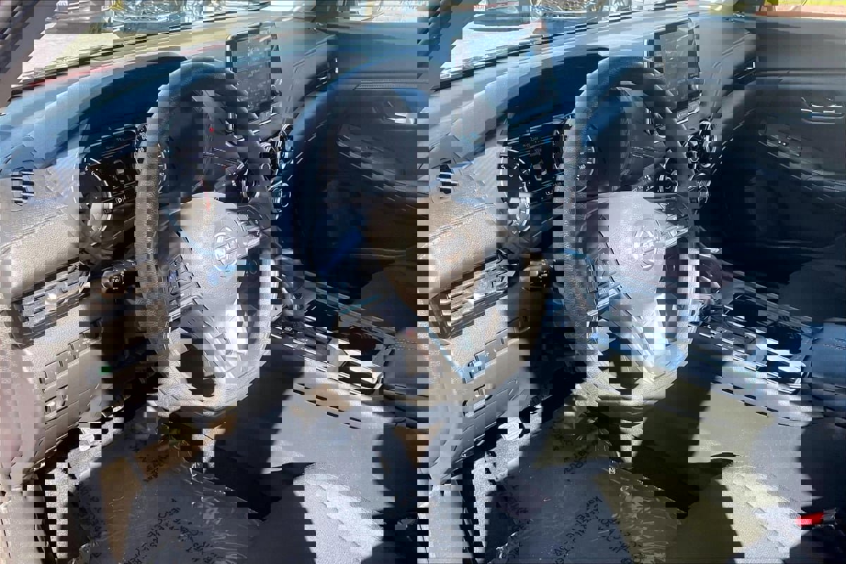 Used 2024 Nissan Sentra SV image 12