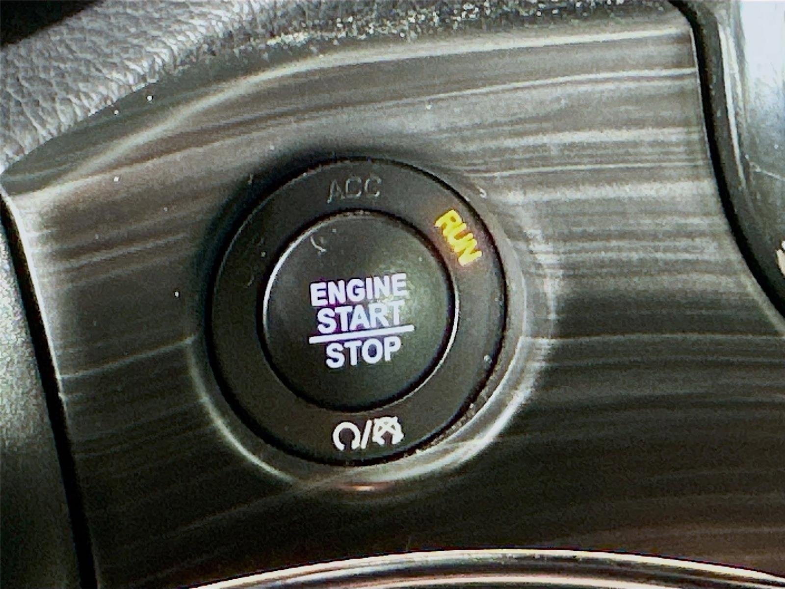 Certified 2022 Jeep Grand Cherokee Limited w/ Trailer Tow Group IV image 16