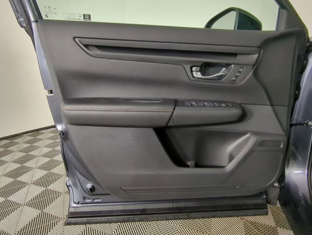 Used 2025 Honda CR-V Sport-L image 30