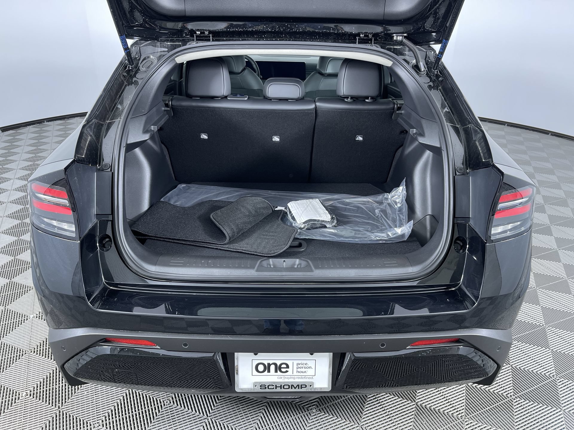New 2026 Nissan Leaf SV+ w/ Floor Mat Package (SV+) FWD image 25