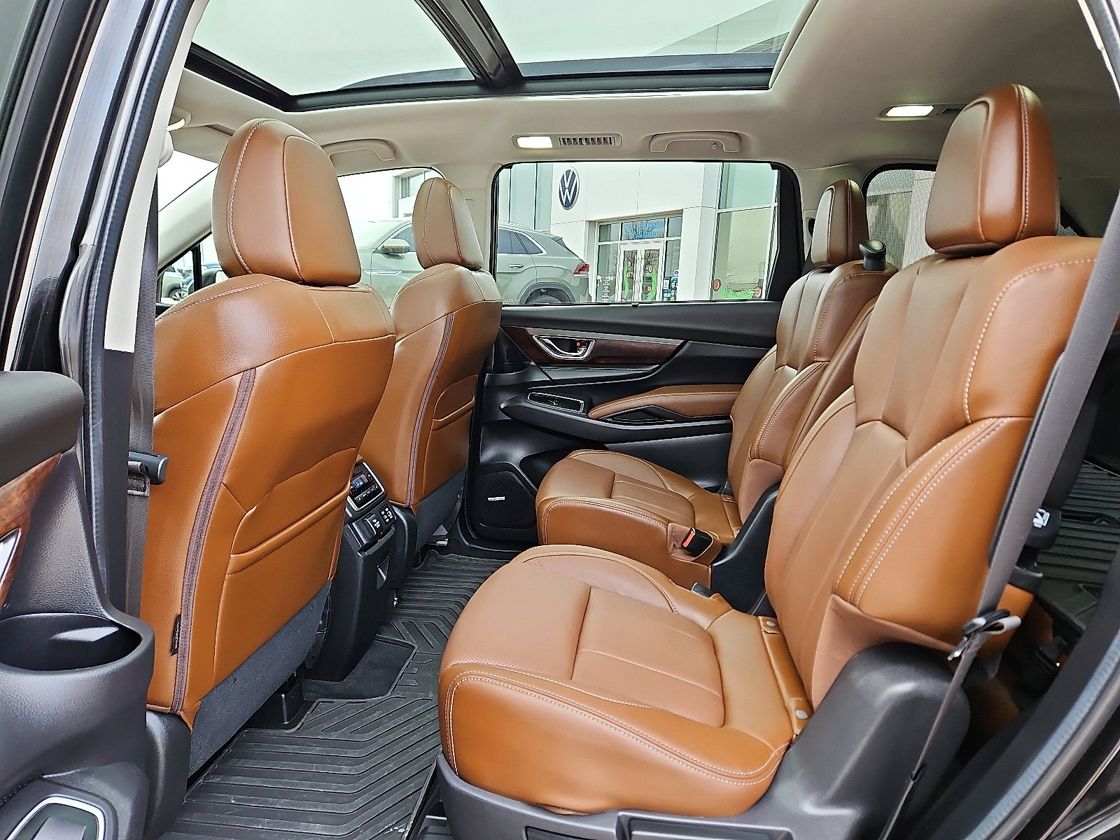 Used 2023 Subaru Ascent Touring image 10