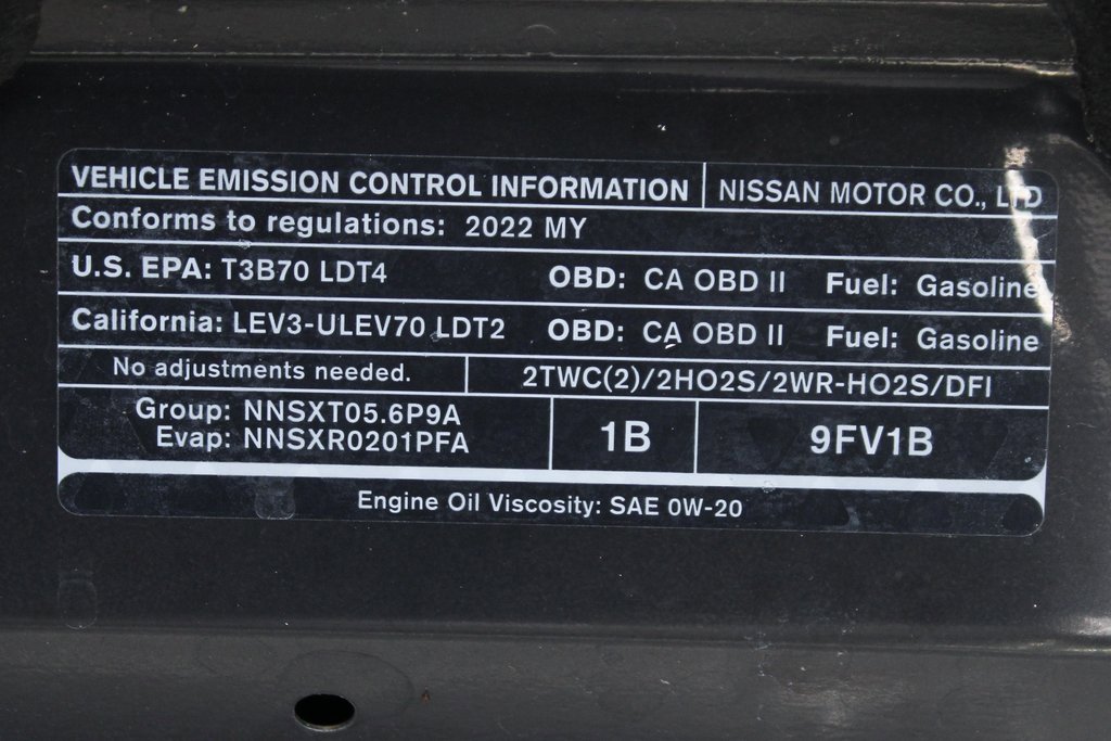 Used 2022 Nissan Titan SV image 46