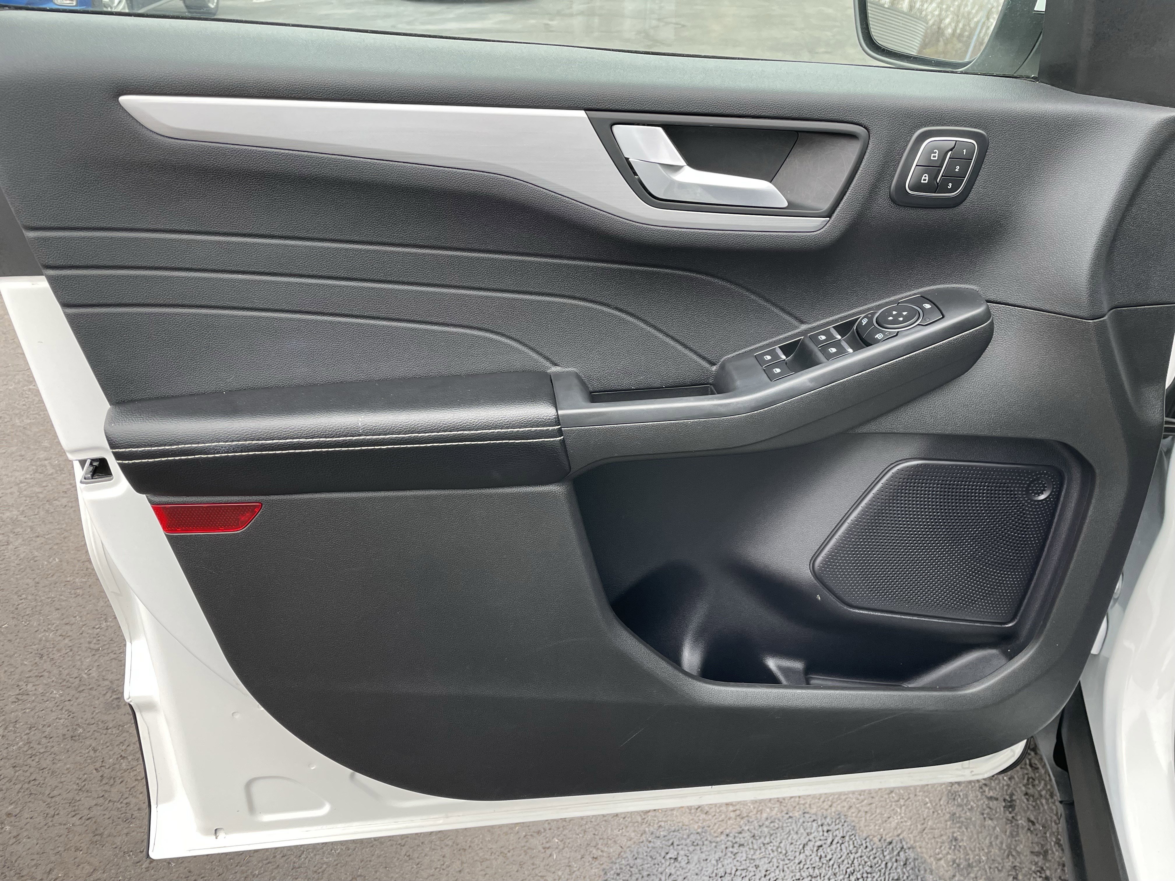 Used 2024 Ford Escape Platinum image 12