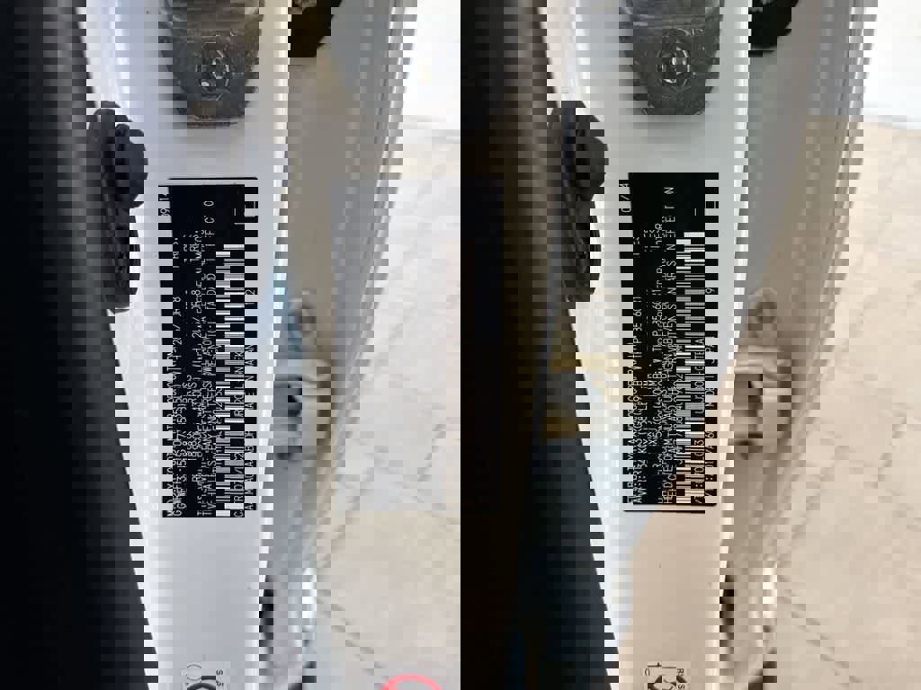 Used 2015 Toyota Land Cruiser image 40