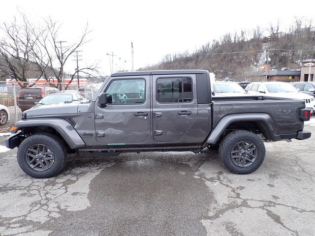 New 2026 Jeep Gladiator Sport AWD/4WD image 2