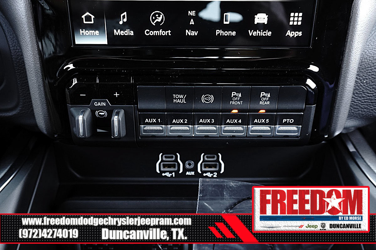 New 2026 RAM 4500 4x4 Crew Cab DRW w/ Laramie Trim Package image 24